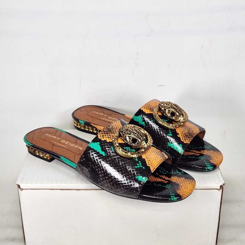 Kurt Geiger Chelsea Flat Sandal Women Size 8.5 Multi Snake Print Eagle Head